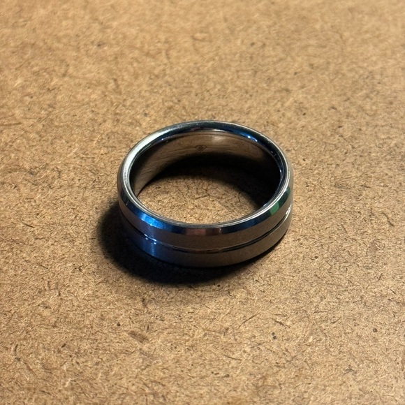 Tungsten Ring Size 12, 8mm wide, 19 grams - Picture 1 of 3